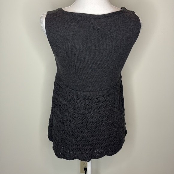 Delia’s Gray Knit Babydoll Top With Empire Waist. Medium - Picture 4 of 9
